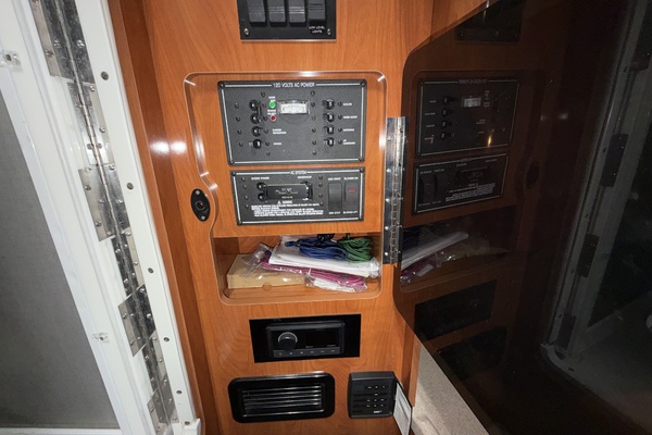 26ft Four Winns Yacht For Sale