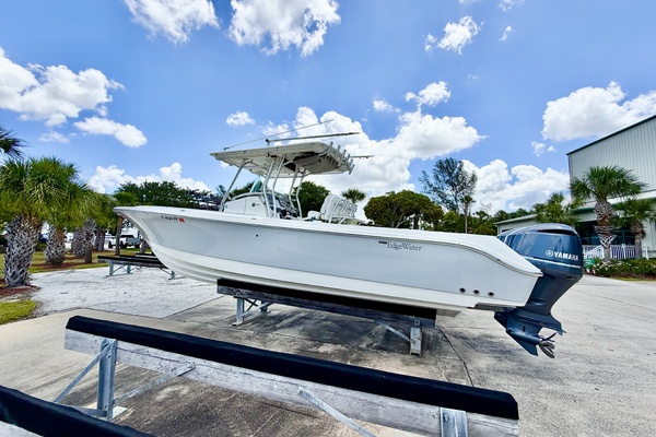 30ft Edgewater Yacht For Sale