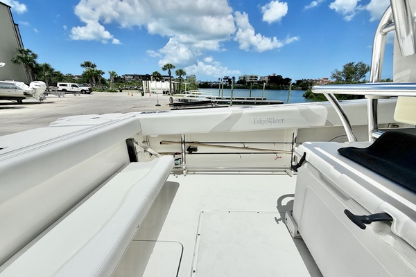 30ft Edgewater Yacht For Sale
