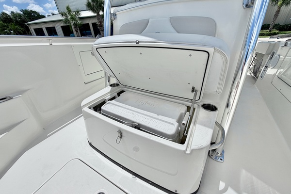 30ft Edgewater Yacht For Sale