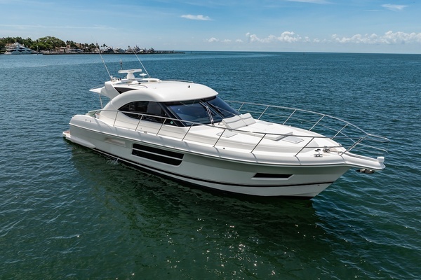 55-ft-Riviera-2016-5000 Sport Yacht-Miami Beach Florida United States yacht for sale