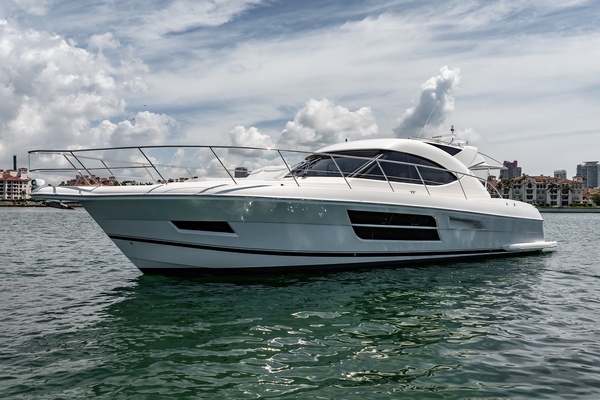 55ft Riviera Yacht For Sale