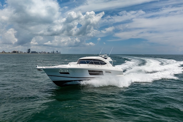 55ft Riviera Yacht For Sale
