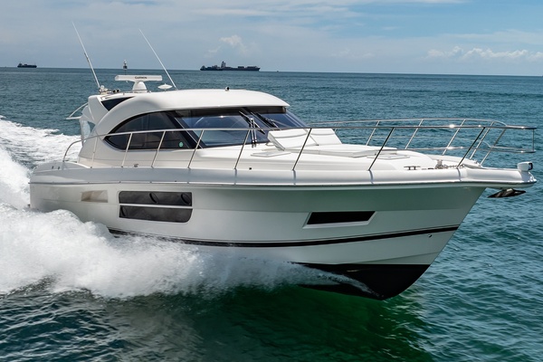 55ft Riviera Yacht For Sale