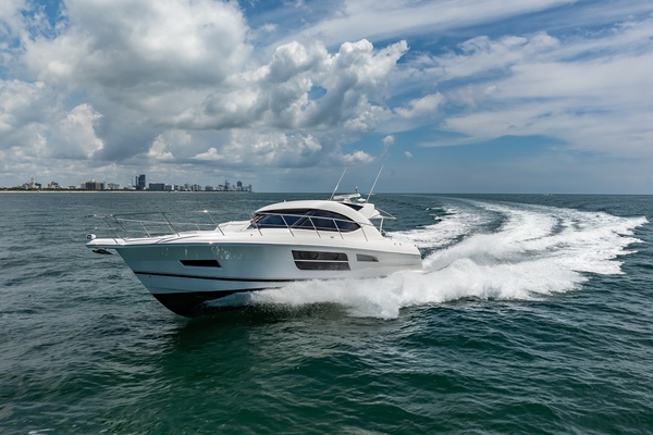 55ft Riviera Yacht For Sale