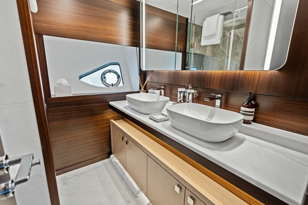 Dolce Far Niente 86ft Sunseeker Yacht For Sale