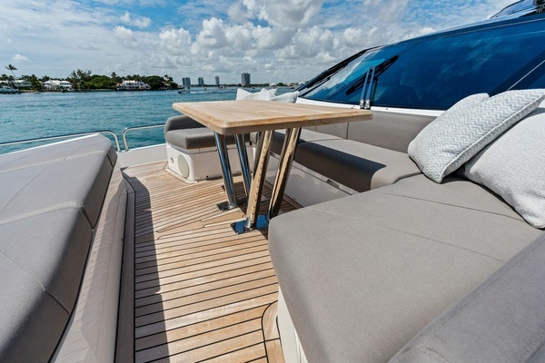 Dolce Far Niente 86ft Sunseeker Yacht For Sale