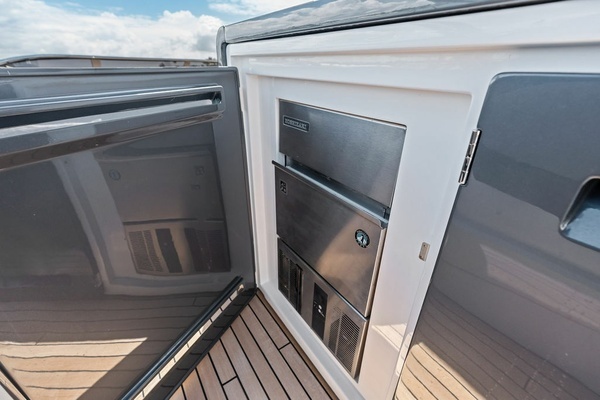 2026 Sunseeker 86