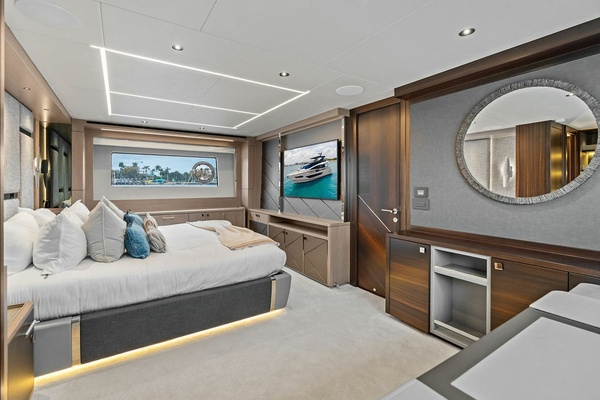 Dolce Far Niente 86ft Sunseeker Yacht For Sale