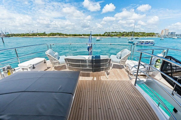 Dolce Far Niente 86ft Sunseeker Yacht For Sale
