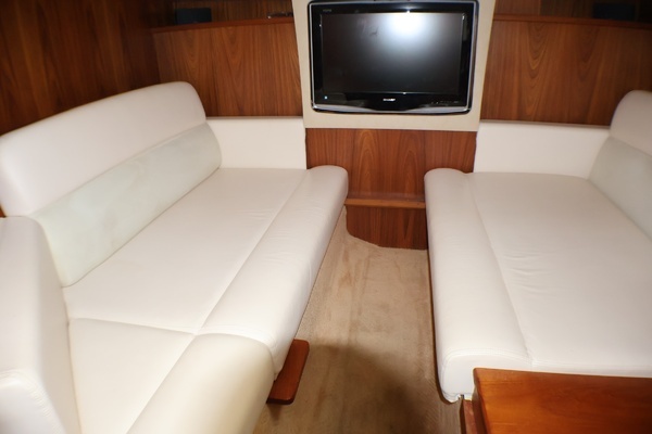 2009 Tiara Yachts 35