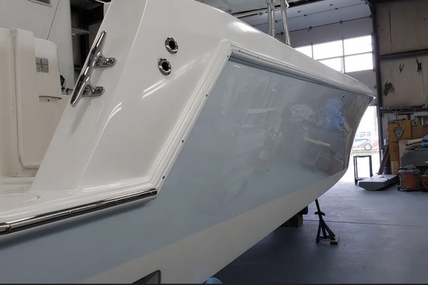 33ft Contender Yacht For Sale