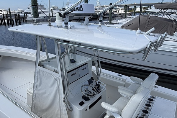 33ft Contender Yacht For Sale