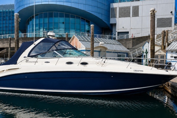 Photo of the 2004 Sea Ray 360 Sundancer