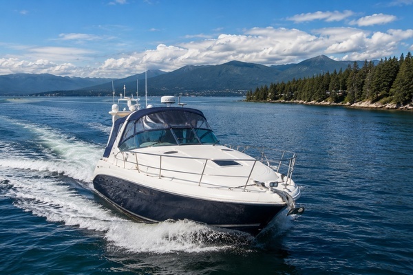 Photo of the 2004 Sea Ray 360 Sundancer