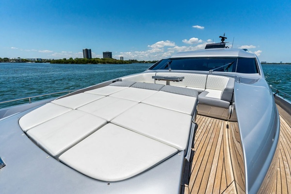 Cersei 92ft Pershing Yacht For Sale