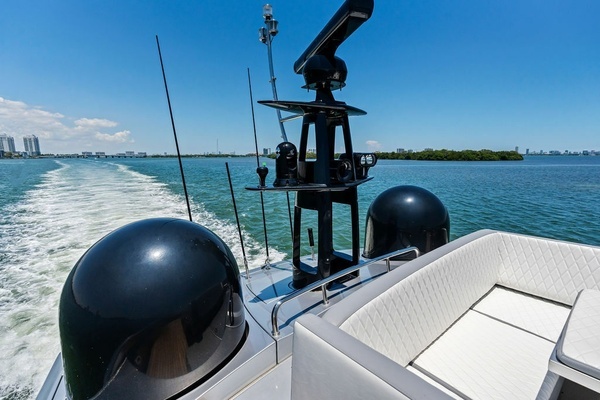 2012 Pershing 92