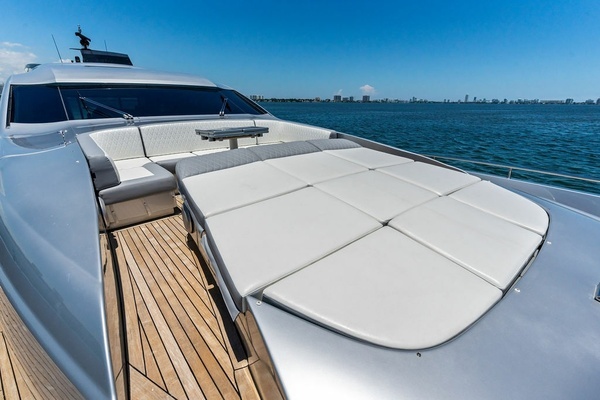 2012 Pershing 92
