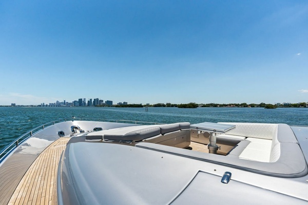 2012 Pershing 92