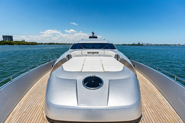 Cersei 92ft Pershing Yacht For Sale