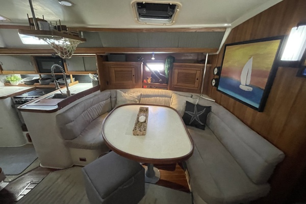 Tova 42ft Catalina Yacht For Sale