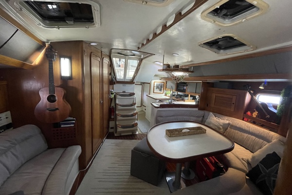 Tova 42ft Catalina Yacht For Sale