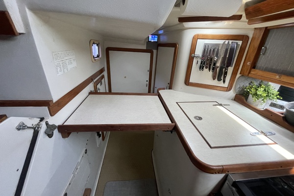 Tova 42ft Catalina Yacht For Sale