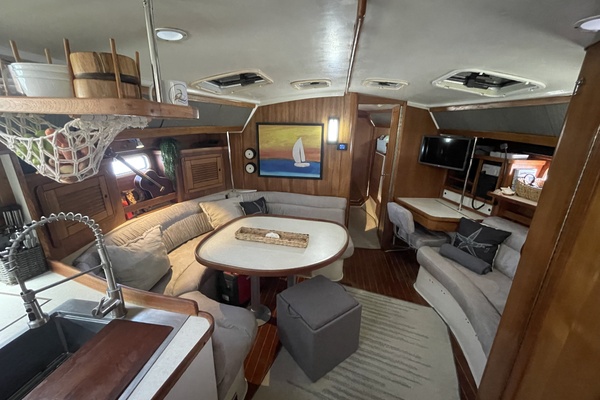 Tova 42ft Catalina Yacht For Sale