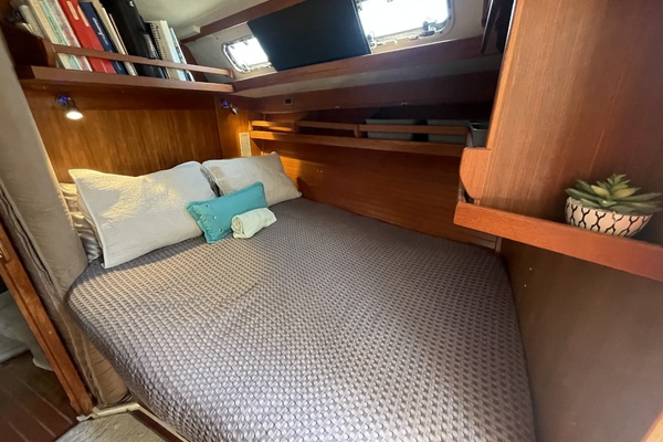 Tova 42ft Catalina Yacht For Sale