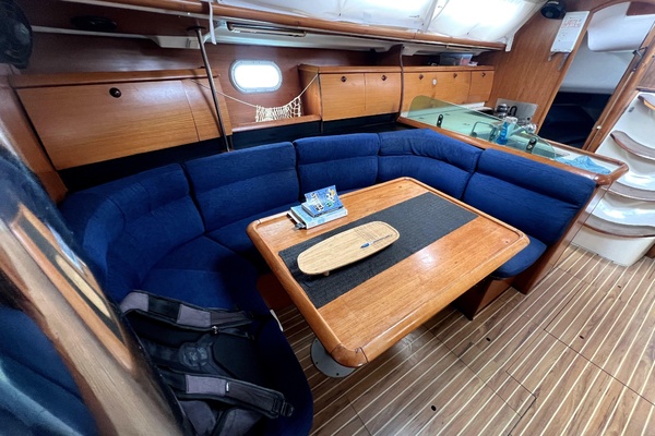 SpinOff 40ft Jeanneau Yacht For Sale