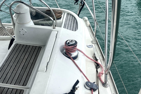 SpinOff 40ft Jeanneau Yacht For Sale