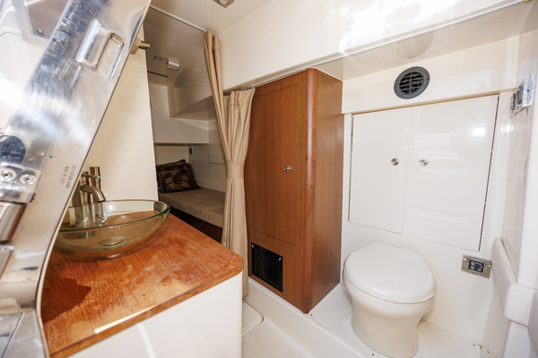 2017 Sea Ray 65