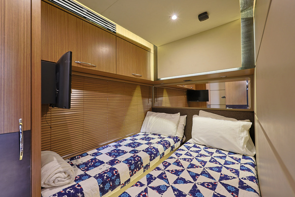 2017 Sea Ray 65