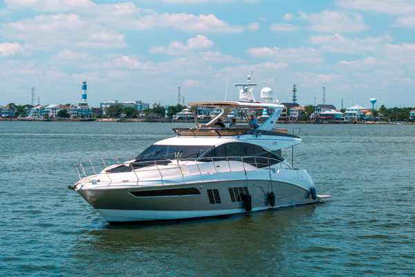 2017 Sea Ray 65