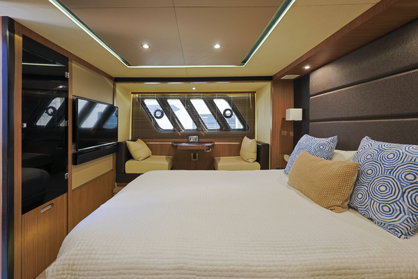 2017 Sea Ray 65