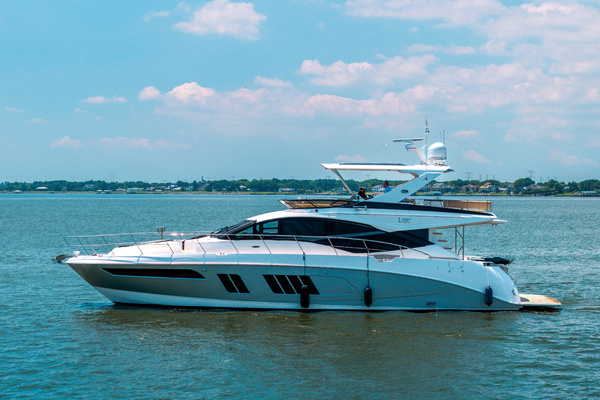 2017 Sea Ray 65