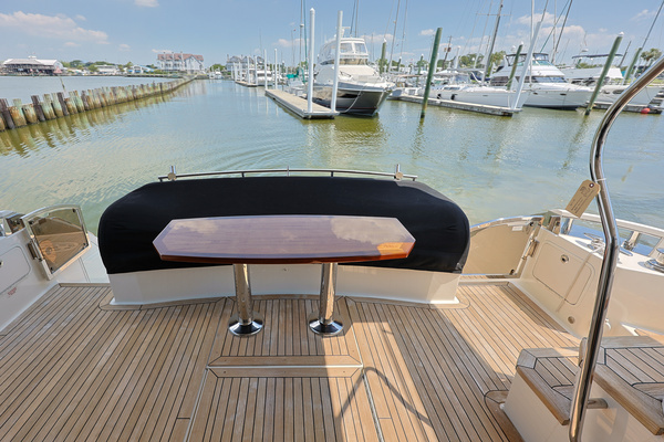 2017 Sea Ray 65