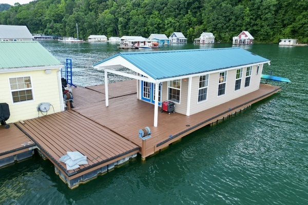 47-ft-Custom-2008-13 x 29 Floating Cabin Approx 377sqft- Norris Lake Tennessee United States  yacht for sale