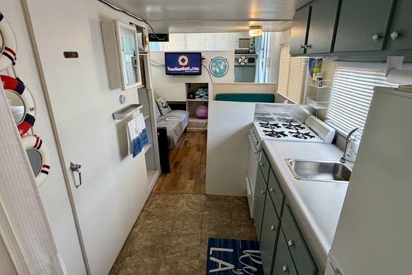 39ft Custom Yacht For Sale