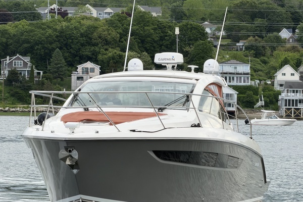 2016 Pursuit 36