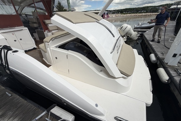 2016 Pursuit 36