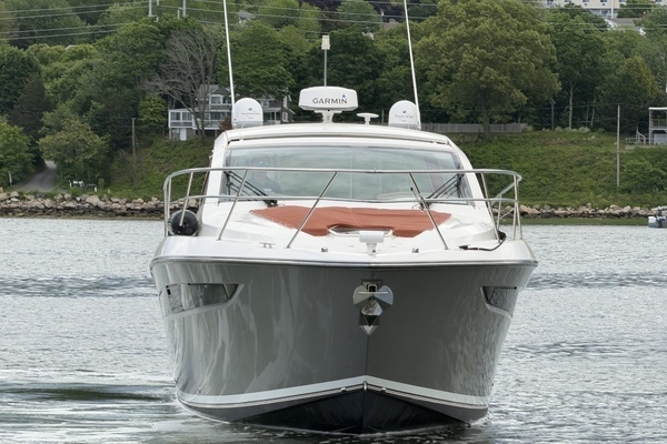 2016 Pursuit 36