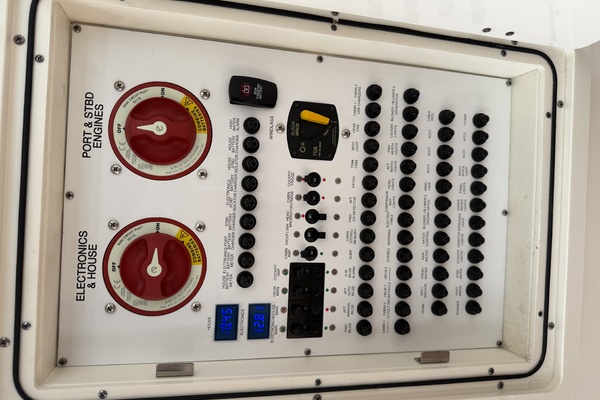 Lorimar 36ft Pursuit Yacht For Sale