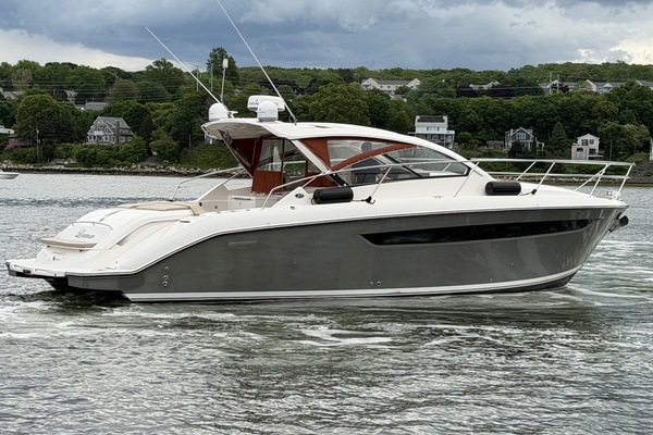 Lorimar 36ft Pursuit Yacht For Sale