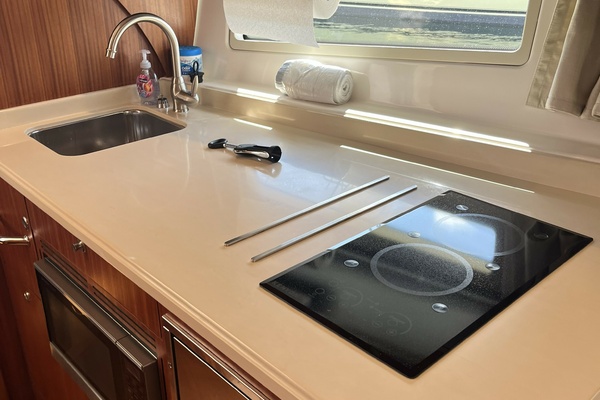 Lorimar 36ft Pursuit Yacht For Sale