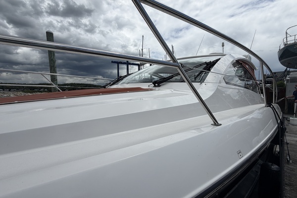 2016 Pursuit 36