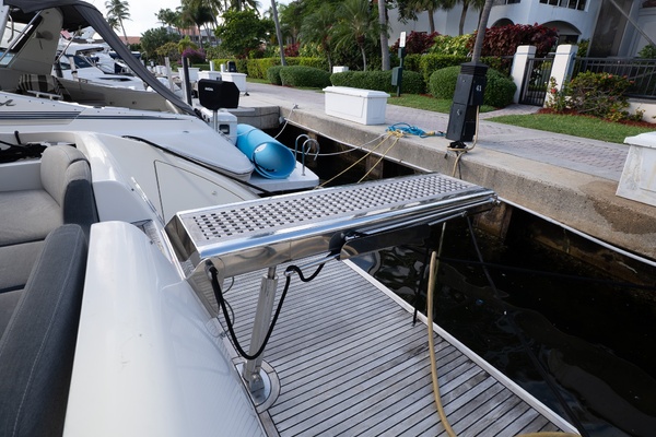 360 50ft Azimut Yacht For Sale