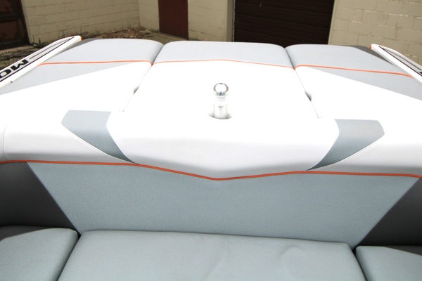23ft Moomba Yacht For Sale