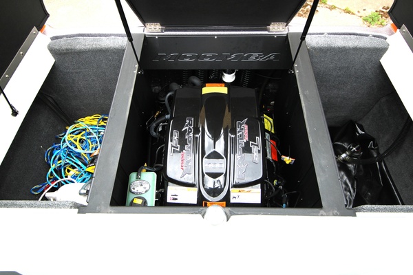 23ft Moomba Yacht For Sale