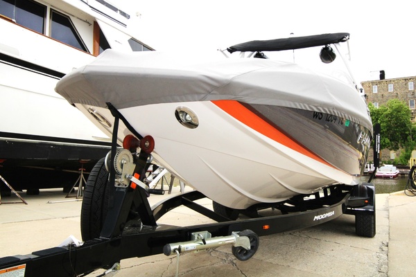 23ft Moomba Yacht For Sale